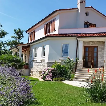 White Villa Brseč